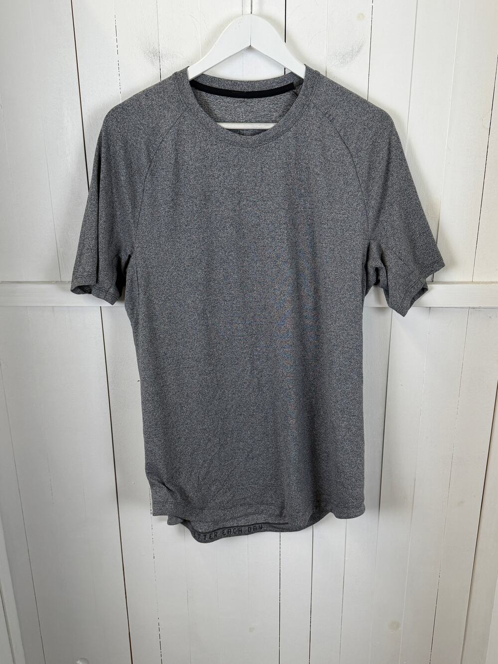 Lululemon Men's Blue Polyester Activewear T-Shirt Size M